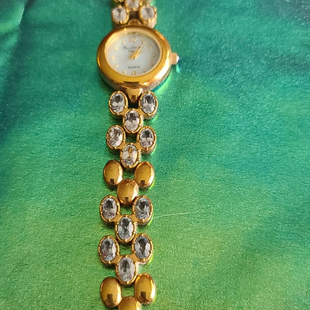 Watch - Picture 6 of 9